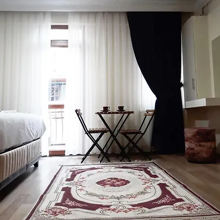 Oda ve Kahvaltı Taksim Fidan