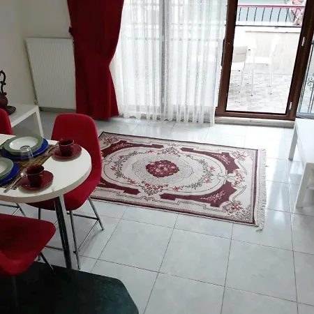 Taksim Fidan לינה וארוחת בוקר *